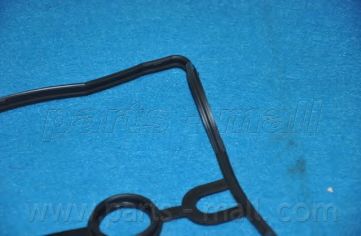 P1G-C010  PMC  -  Прокладка кришки клапанів1