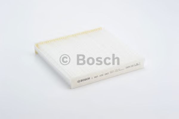 1987432083 BOSCH Фільтр салону M20831