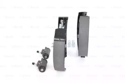 0204114642 BOSCH К-т для гальмівних колодок (колодки+циліндри+пружини+планки) KS6422